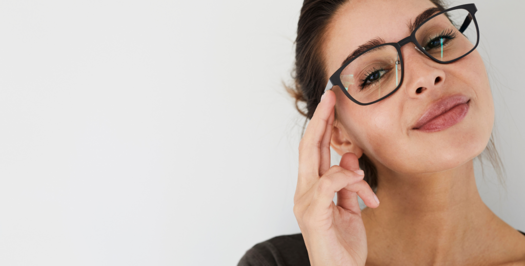 Frau mit Brille